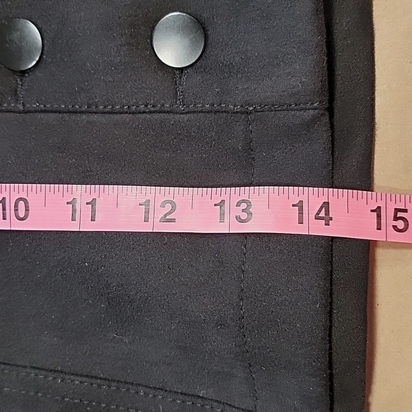 Forever 21 Size 29 Black Faux Suede Mini Skirt, Button Front, Gently Used Cond. - Picture 6 of 8